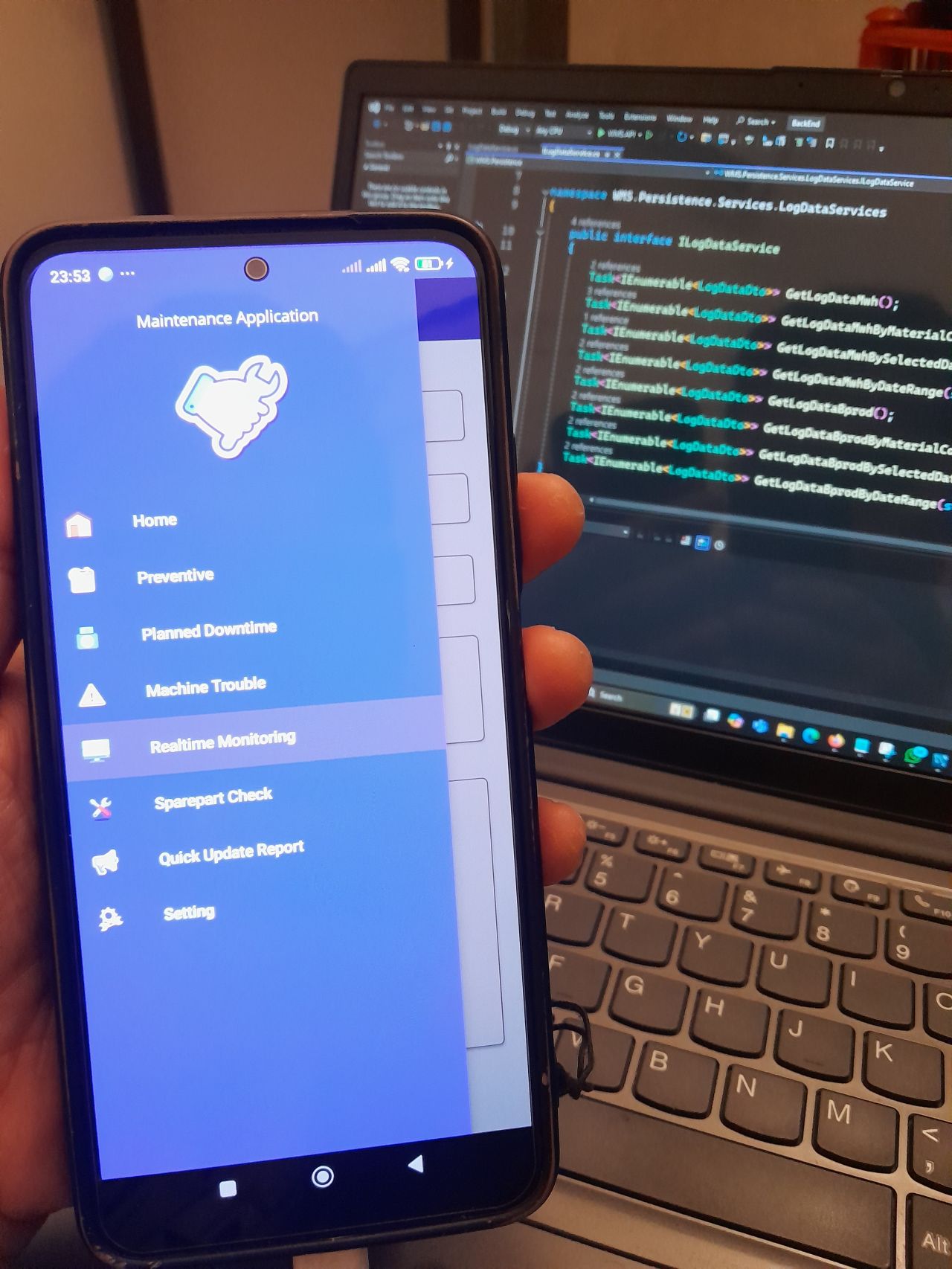 Aplikasi mobile untuk maintenance dan monitoring mesin