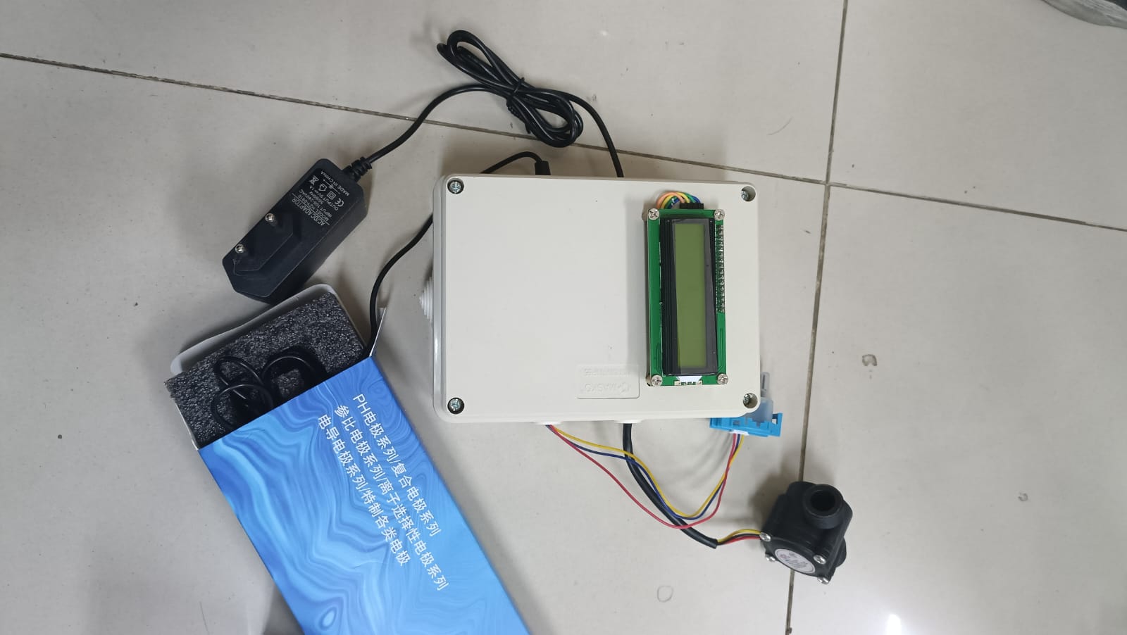 Prototipe perangkat kontrol pompa dan sensor